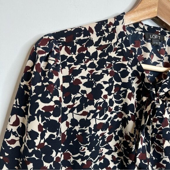 LOFT Womens Size 2 Navy Blue Burgundy Cream Floral Long Sleeve Tie Neck Romper - Picture 4 of 15